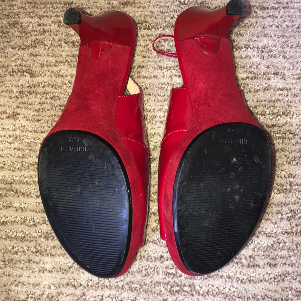 Heels - Picture 3 of 3
